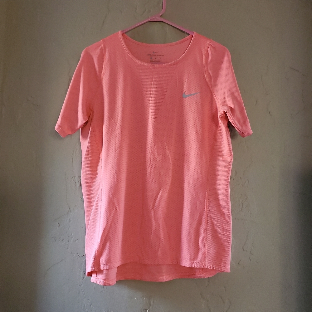 Nike Zonal Cooling Top